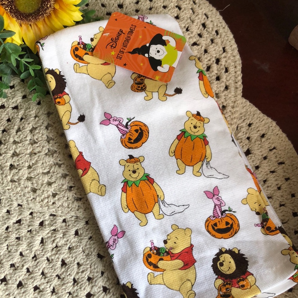 Disney Winnie the Pooh Halloween Kitchen Towels